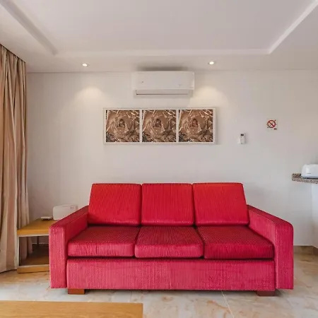 Albatros Complex With Heated Pool 산미겔데아보나